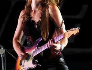 Ana Popovic Trasimeno Blues 2009.JPG