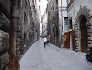 Via dei Priori.jpg