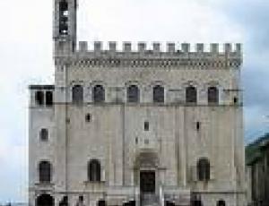 gubbio-palazzo-consoli.jpg