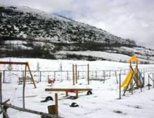 pettino parco gioco con neve.jpg