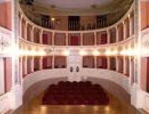 teatro caporali panicale.jpg